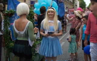 Festival d'Avignon : quelle est la différence entre le IN et le OFF ?